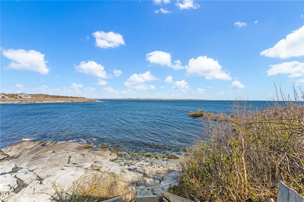 7 Clarkes Village Road Jamestown RI 02835