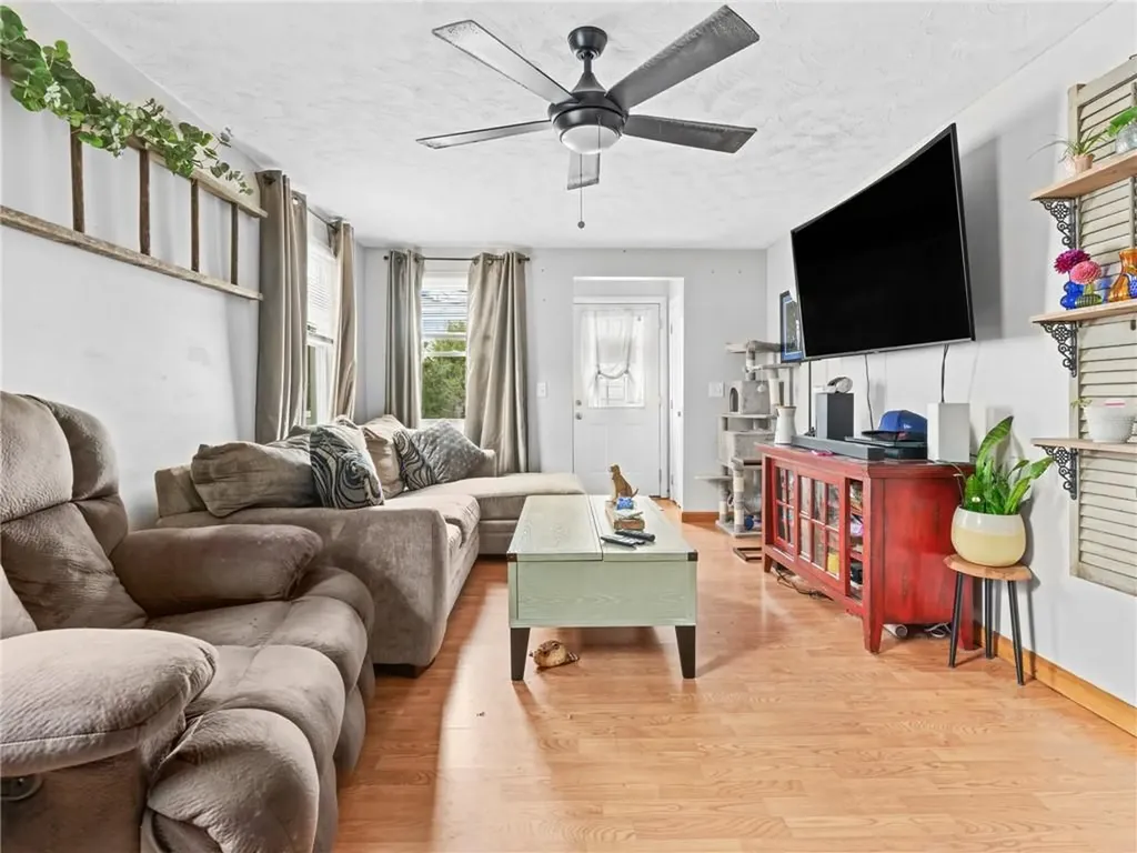 124 Pleasant Street Cranston RI 02910