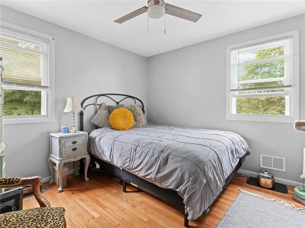 124 Pleasant Street Cranston RI 02910