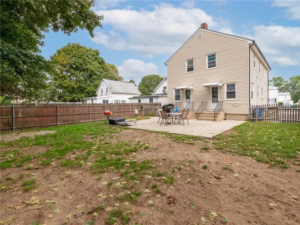 124 Pleasant Street Cranston RI 02910