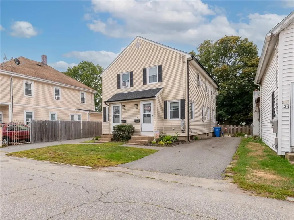 124 Pleasant Street Cranston RI 02910