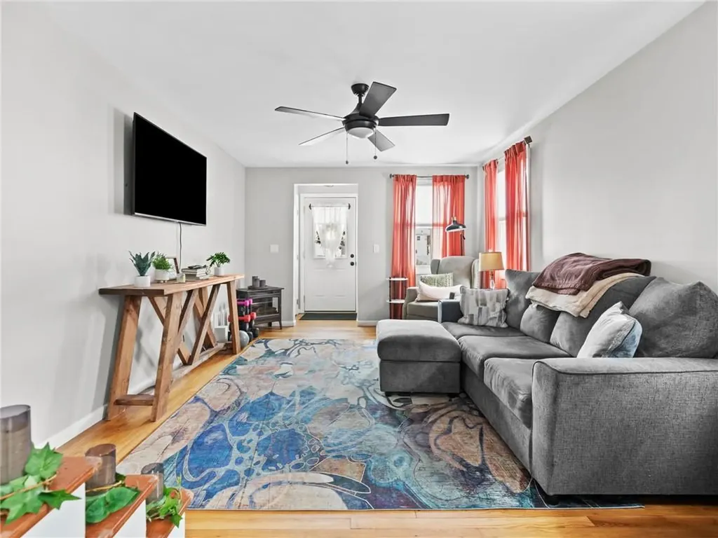 124 Pleasant Street Cranston RI 02910