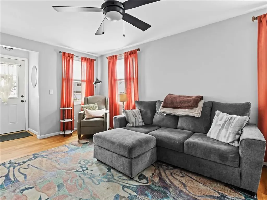 124 Pleasant Street Cranston RI 02910