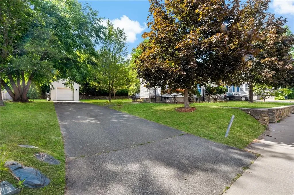 110 Roland Street Woonsocket RI 02895