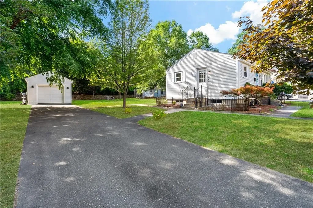 110 Roland Street Woonsocket RI 02895