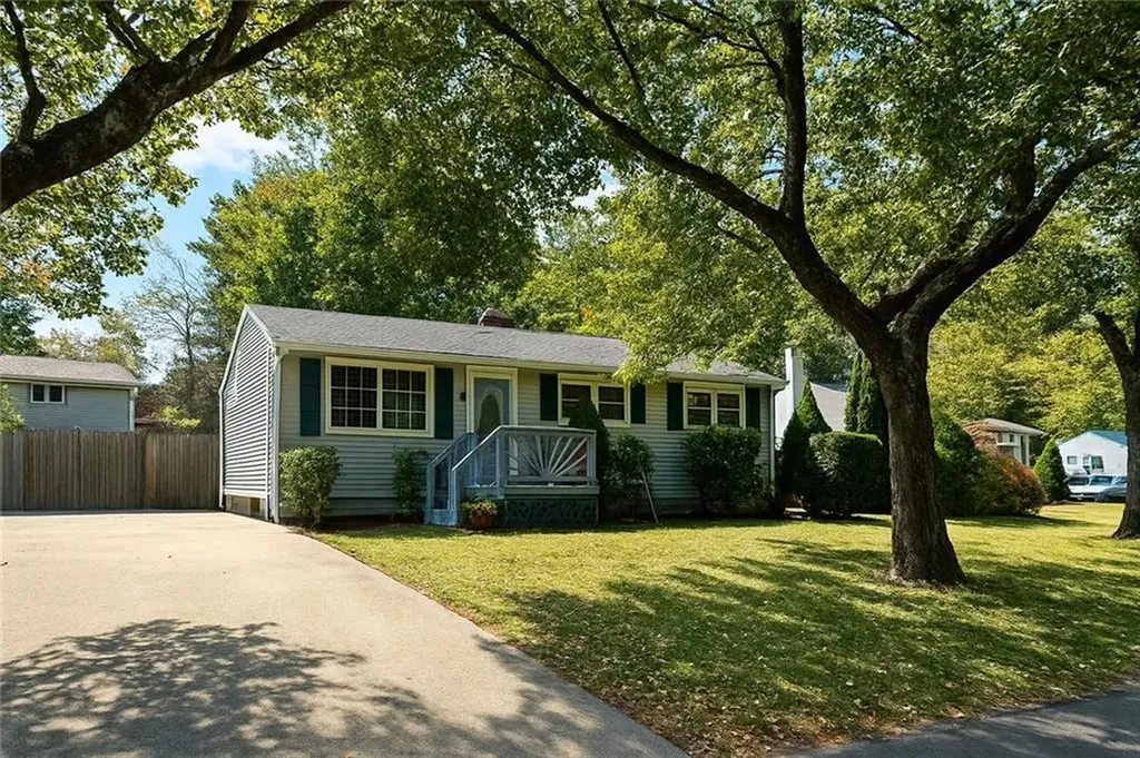 78 Keeley Avenue Warwick RI 02886