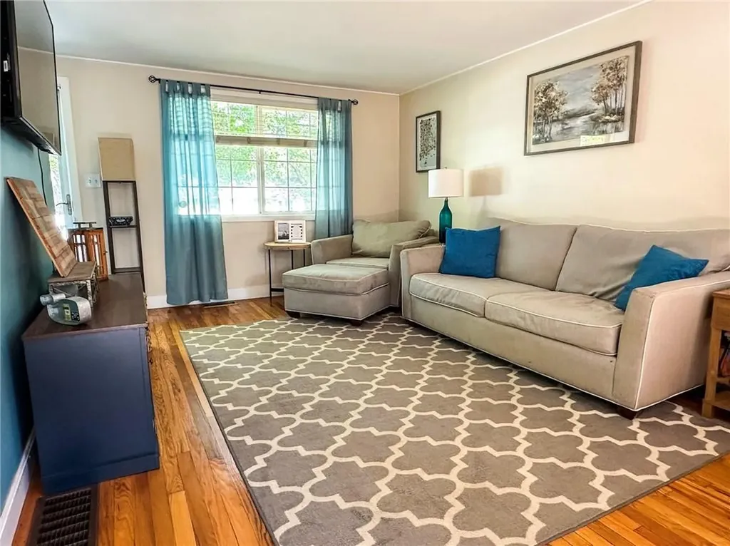 78 Keeley Avenue Warwick RI 02886