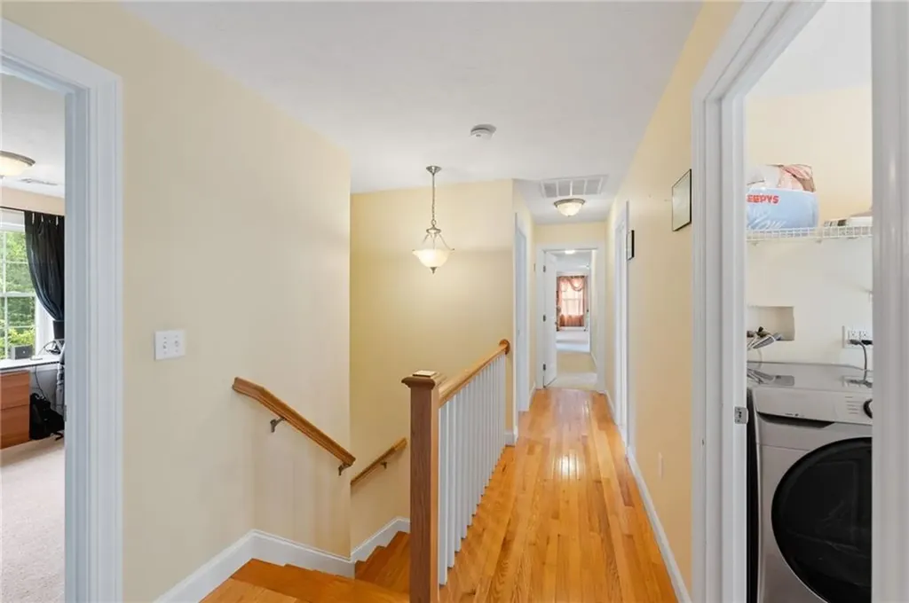 10 Sables Way Lincoln RI 02865