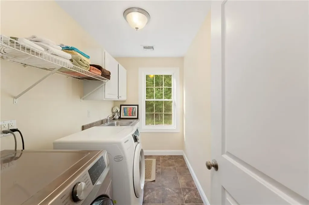 10 Sables Way Lincoln RI 02865