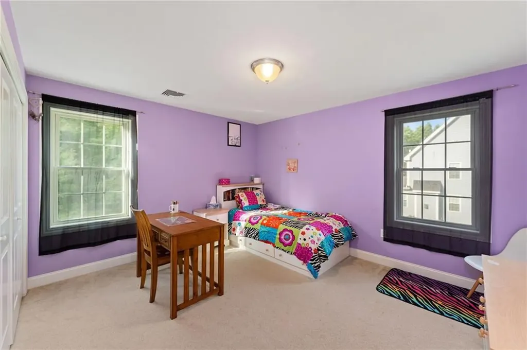 10 Sables Way Lincoln RI 02865