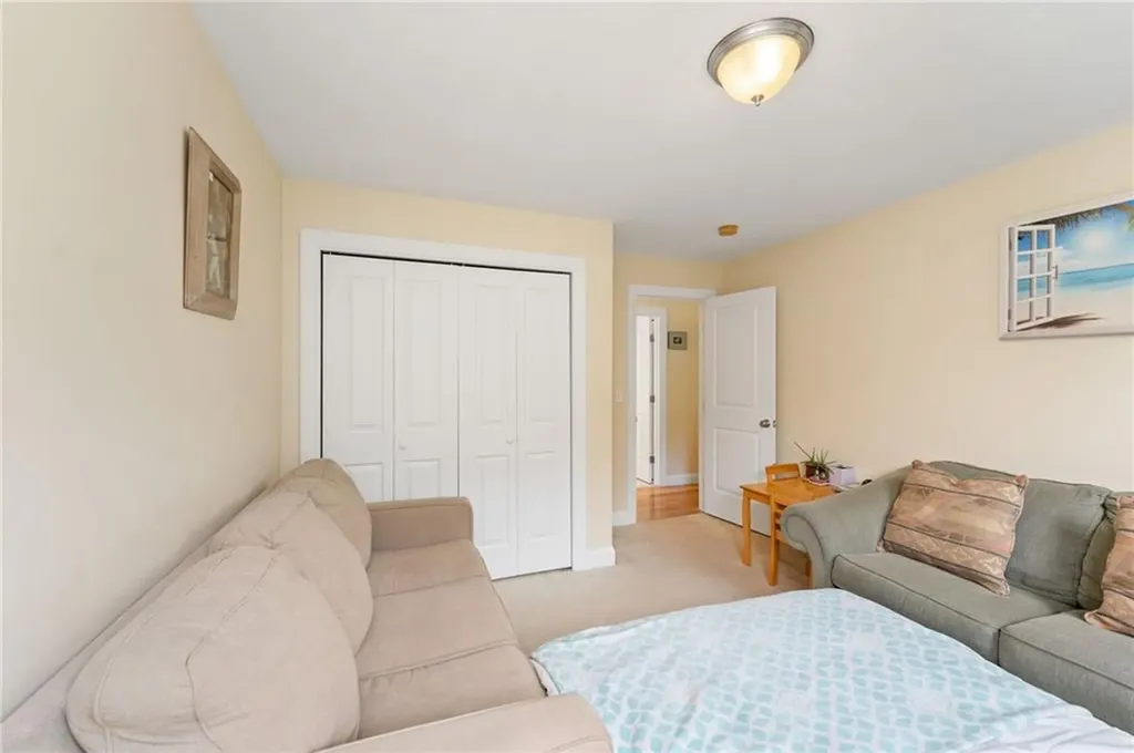 10 Sables Way Lincoln RI 02865