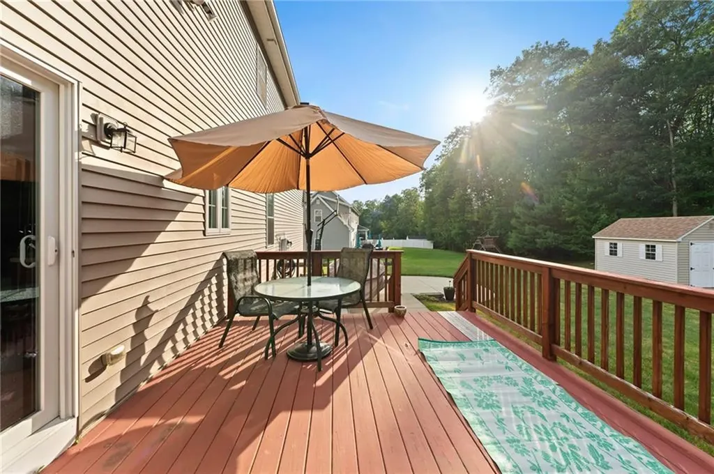 10 Sables Way Lincoln RI 02865