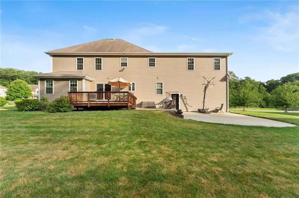 10 Sables Way Lincoln RI 02865