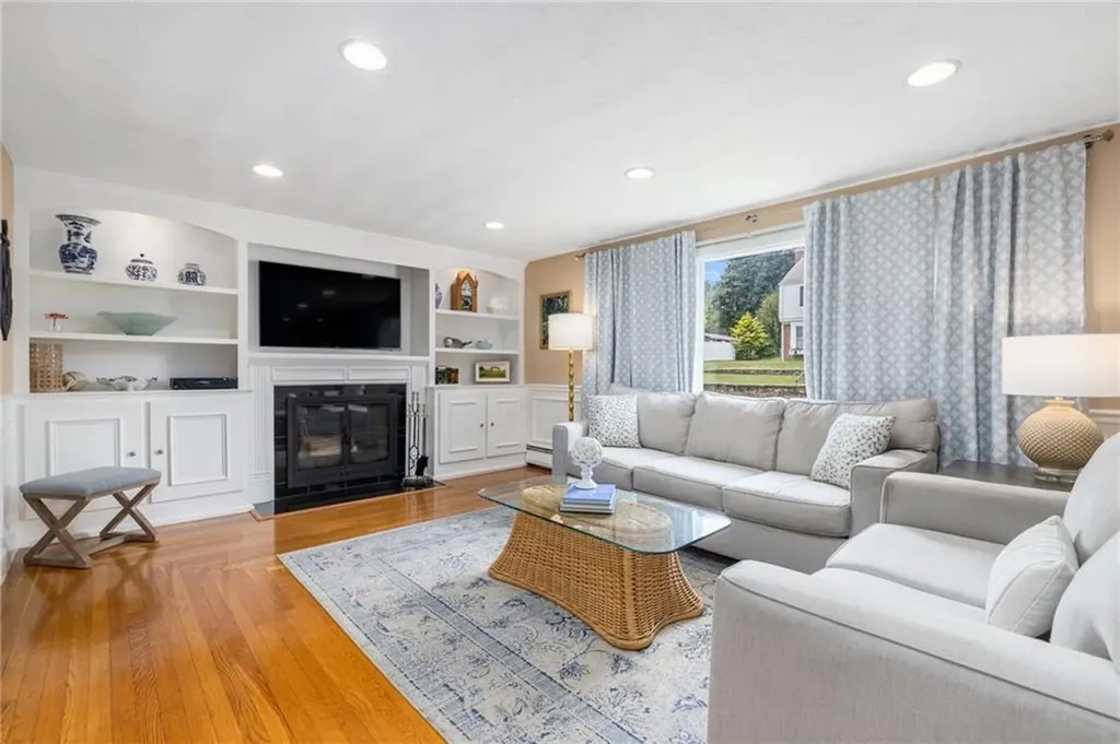 57 Hillside Road Lincoln RI 02865