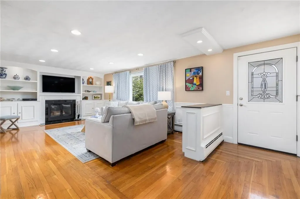 57 Hillside Road Lincoln RI 02865
