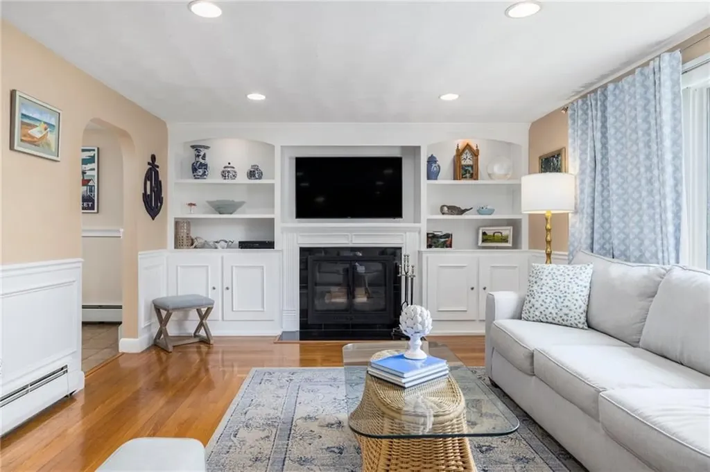 57 Hillside Road Lincoln RI 02865