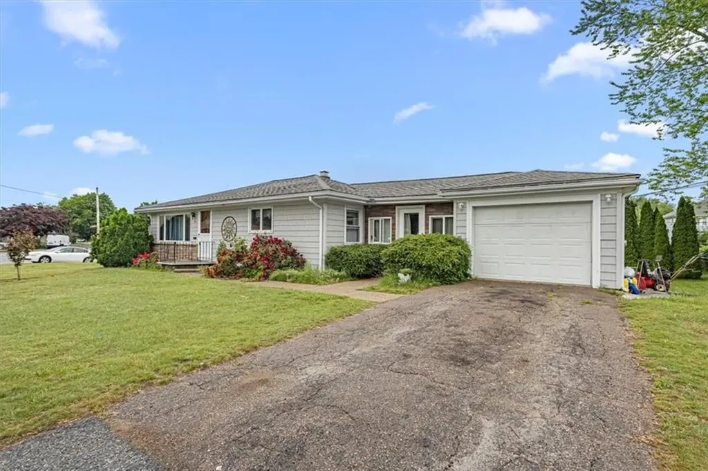 6 Angell Street Woonsocket RI 02895