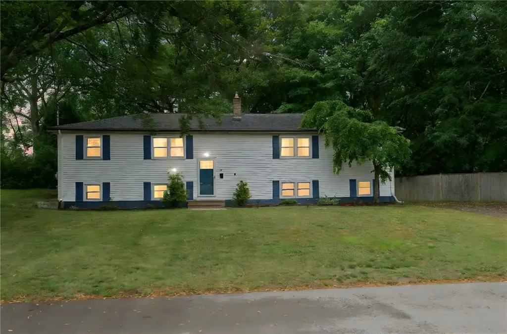 22 Riverdale Road Westerly RI 02891