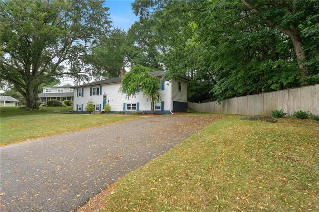22 Riverdale Road Westerly RI 02891