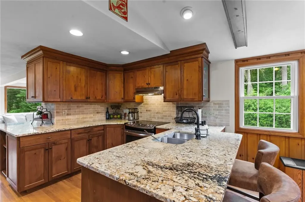 95 Lakehurst Drive Coventry RI 02816