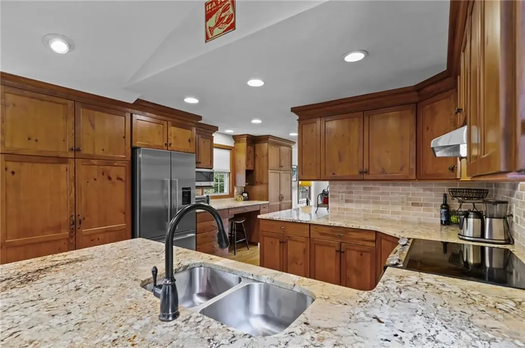 95 Lakehurst Drive Coventry RI 02816