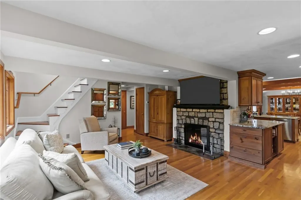 95 Lakehurst Drive Coventry RI 02816