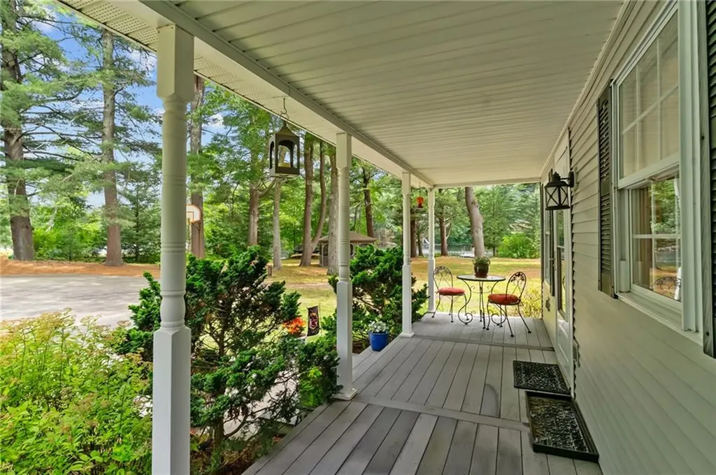 95 Lakehurst Drive Coventry RI 02816