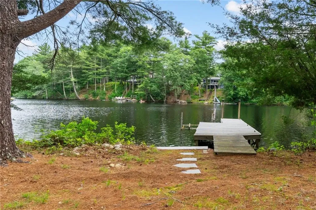 95 Lakehurst Drive Coventry RI 02816
