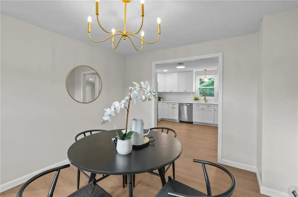 21 Hope Hill Terrace Cranston RI 02921