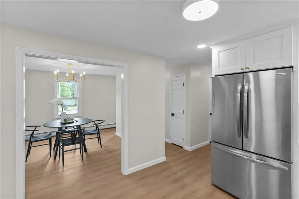 21 Hope Hill Terrace Cranston RI 02921