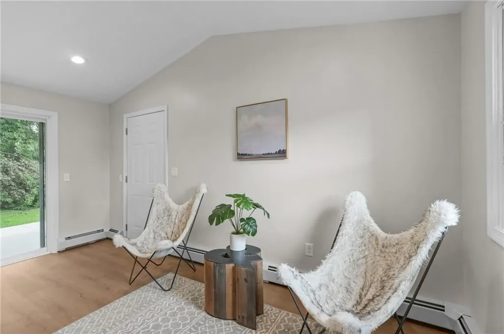 21 Hope Hill Terrace Cranston RI 02921