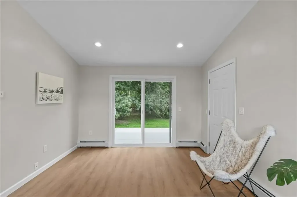 21 Hope Hill Terrace Cranston RI 02921