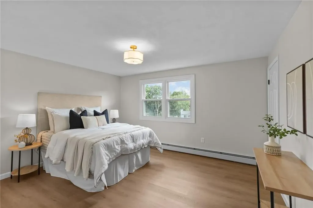 21 Hope Hill Terrace Cranston RI 02921