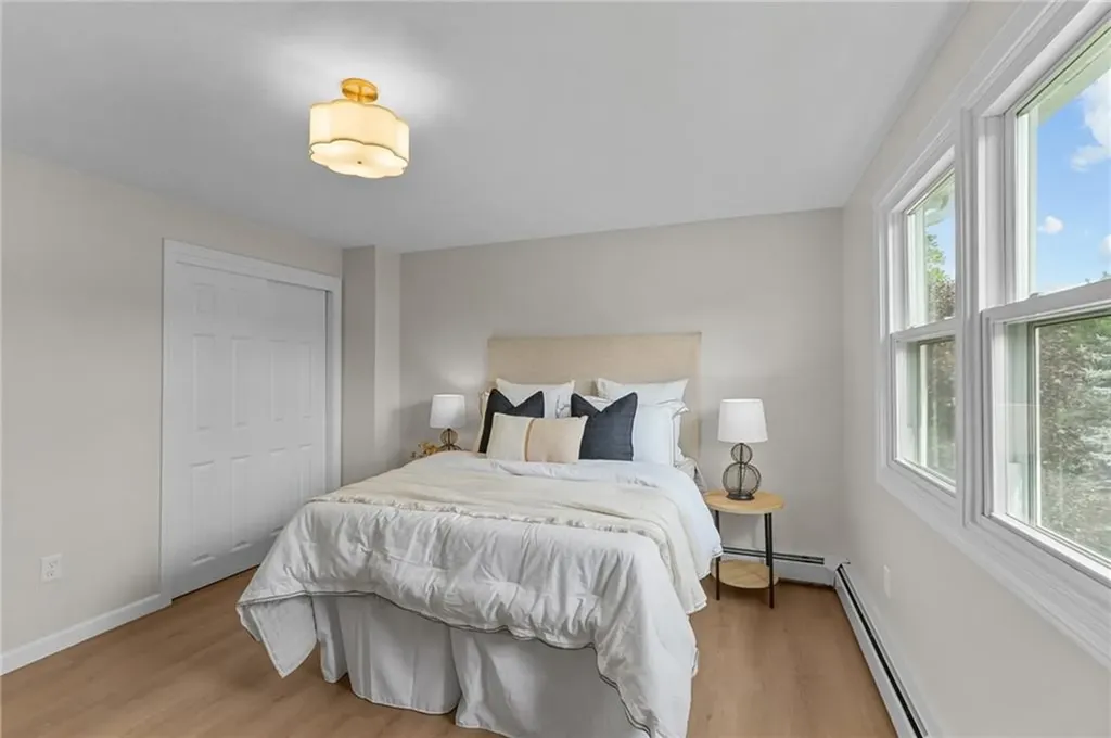 21 Hope Hill Terrace Cranston RI 02921