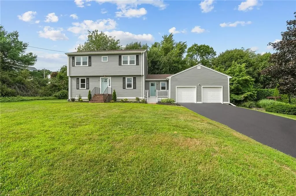 21 Hope Hill Terrace Cranston RI 02921