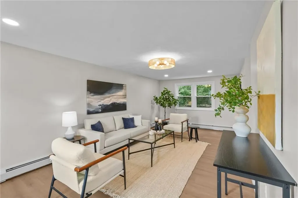 21 Hope Hill Terrace Cranston RI 02921