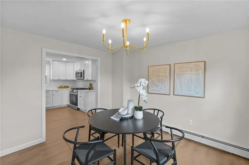 21 Hope Hill Terrace Cranston RI 02921
