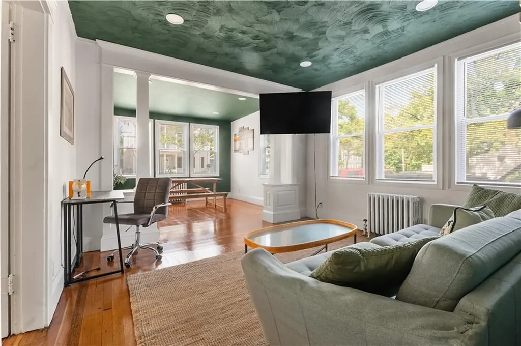 61 Wealth Avenue Providence RI 02908