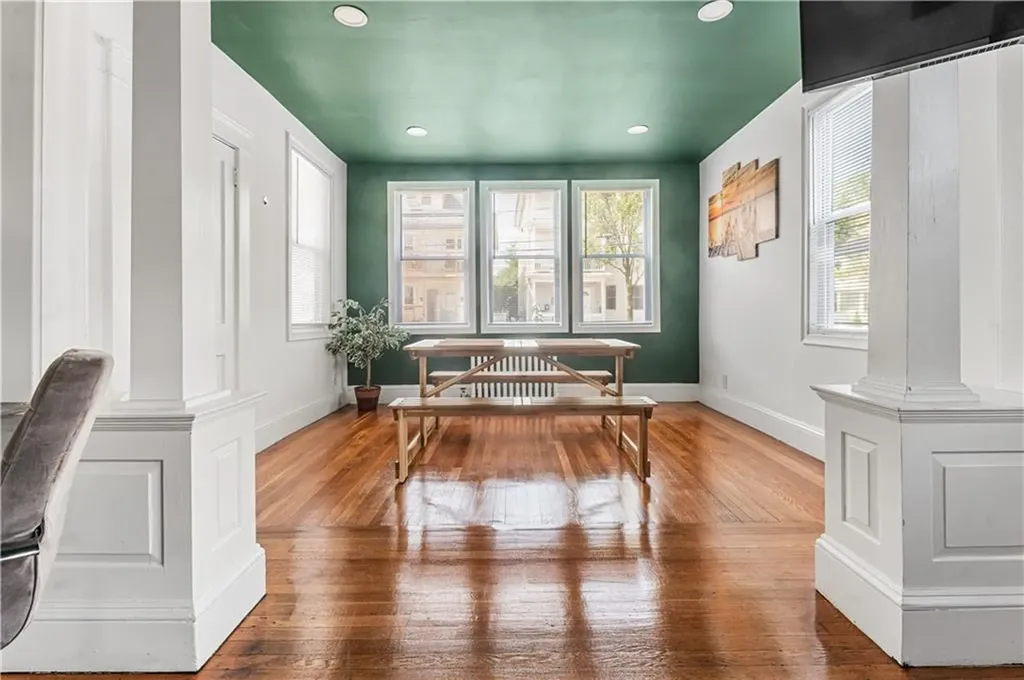 61 Wealth Avenue Providence RI 02908