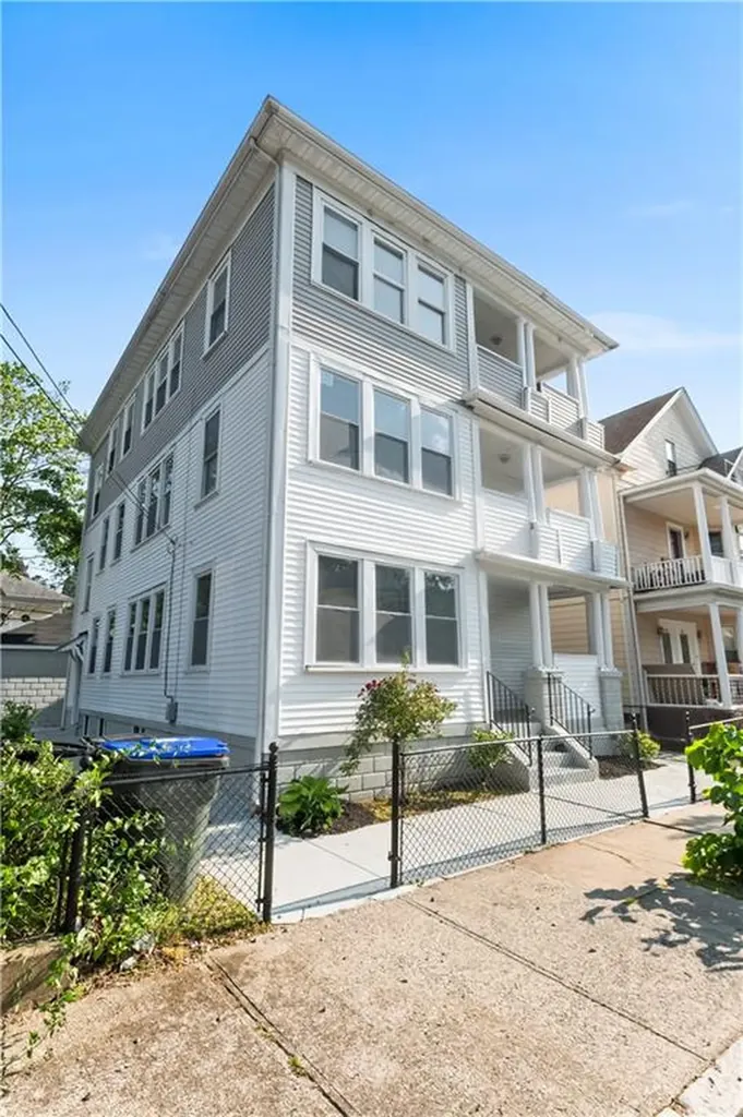 61 Wealth Avenue Providence RI 02908