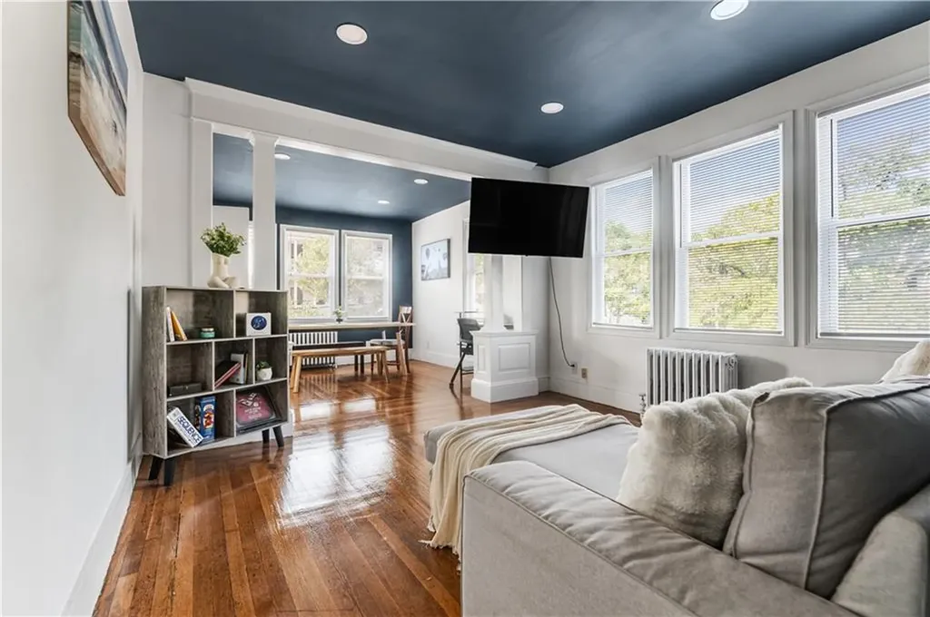 61 Wealth Avenue Providence RI 02908