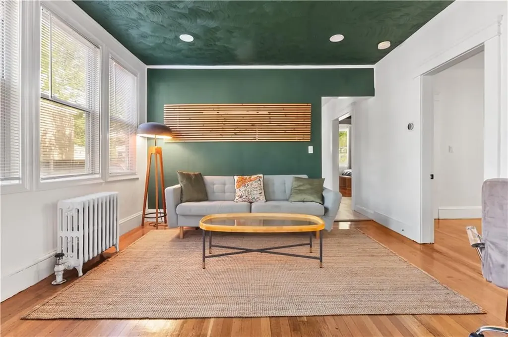 61 Wealth Avenue Providence RI 02908