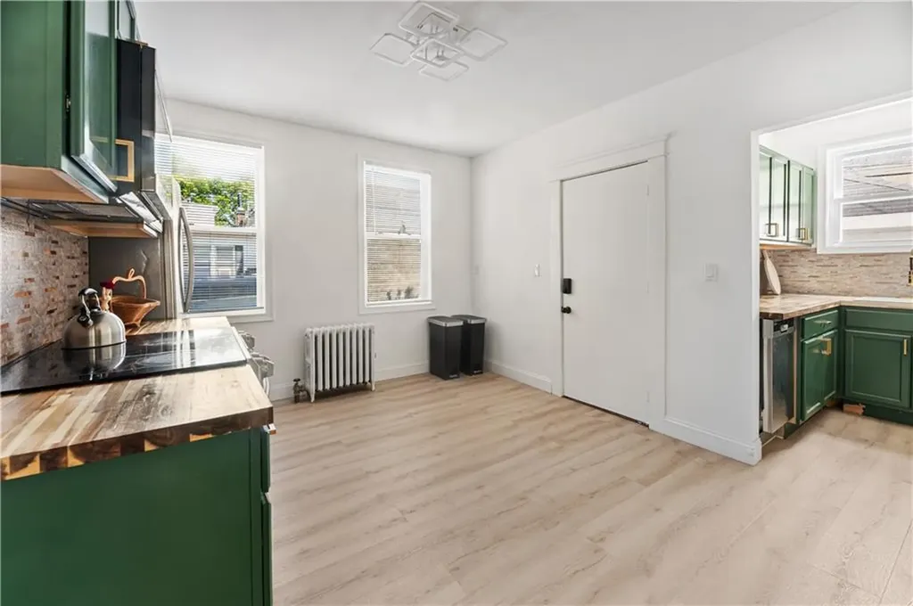 61 Wealth Avenue Providence RI 02908