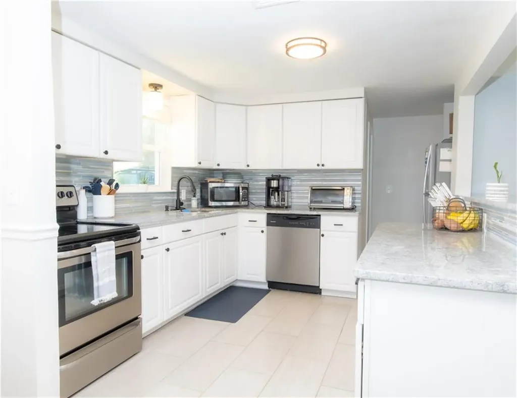 94 Osage Drive Warwick RI 02888