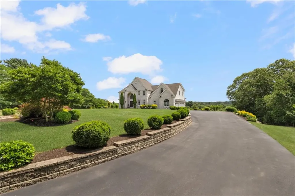 385 Scott Road Cumberland RI 02864