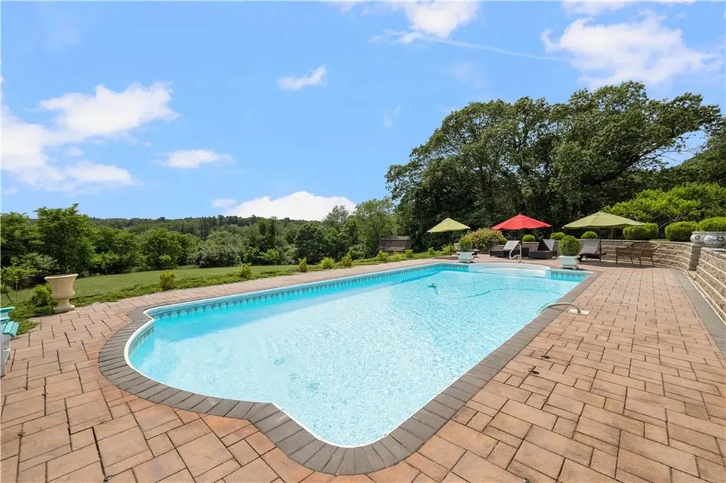 385 Scott Road Cumberland RI 02864