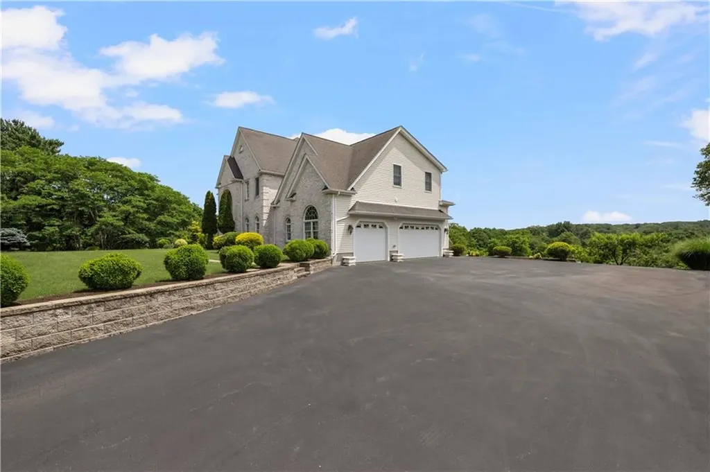 385 Scott Road Cumberland RI 02864