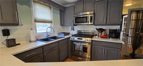 92 Silver Spring Avenue East Providence RI 02915