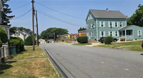 92 Silver Spring Avenue East Providence RI 02915