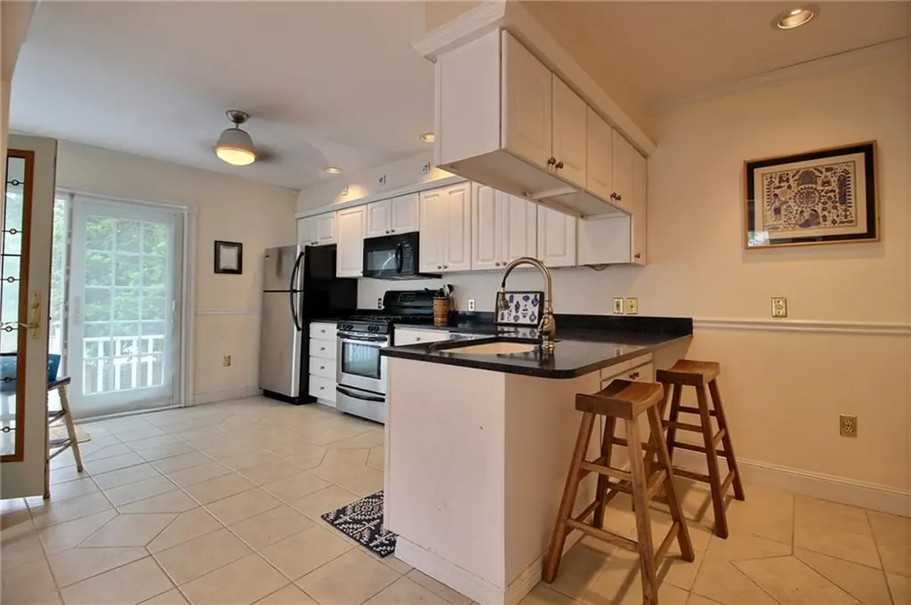 46 Highland Avenue Westerly RI 02891
